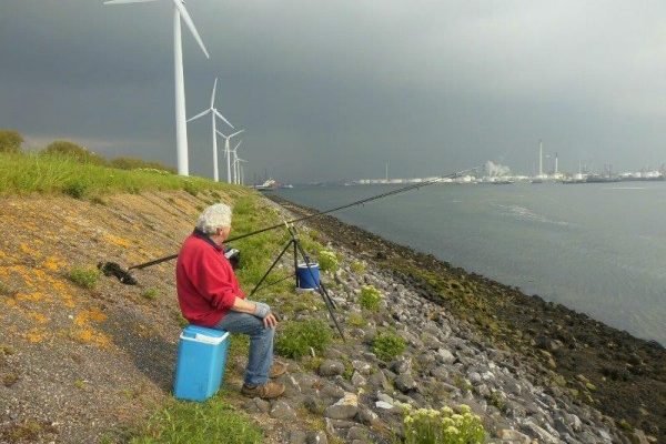 Vissen aan het Callandkanaal, Henry en Jack