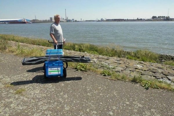 Henry en Jack, vissen aan de Botlek
