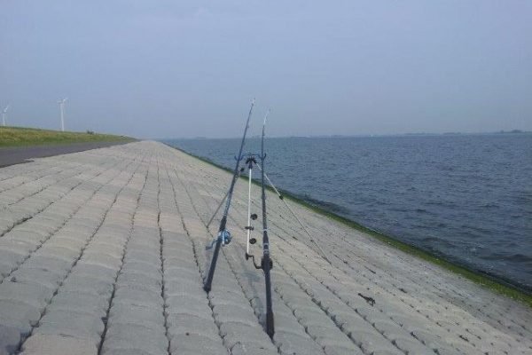Wouter, met kunstaas aan de Oosterschelde