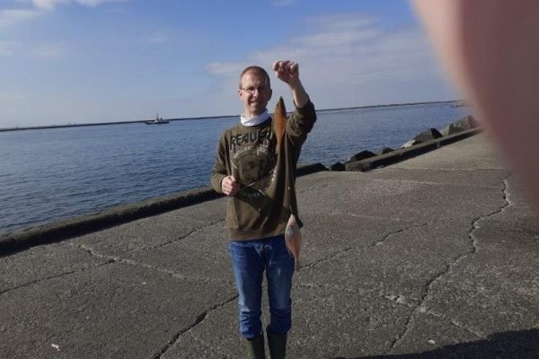 Stefan, vissen aan Noordwijk aan Zee