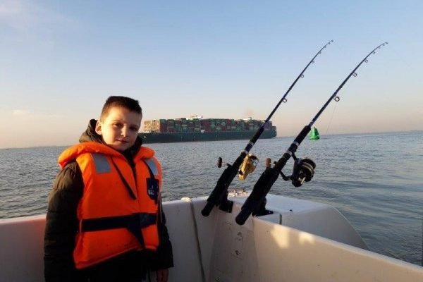 Tom, bootvissen Westerschelde