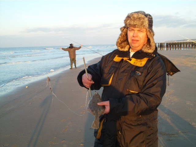Strandvissen te Domburg met Nico