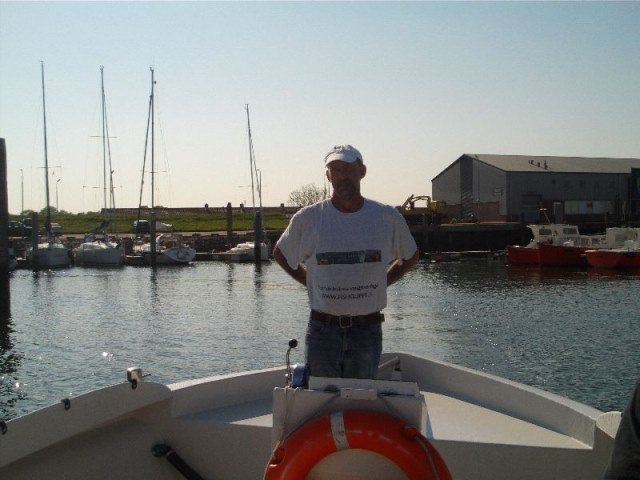 Nico, bootvissen met vrienden op de Oosterschelde