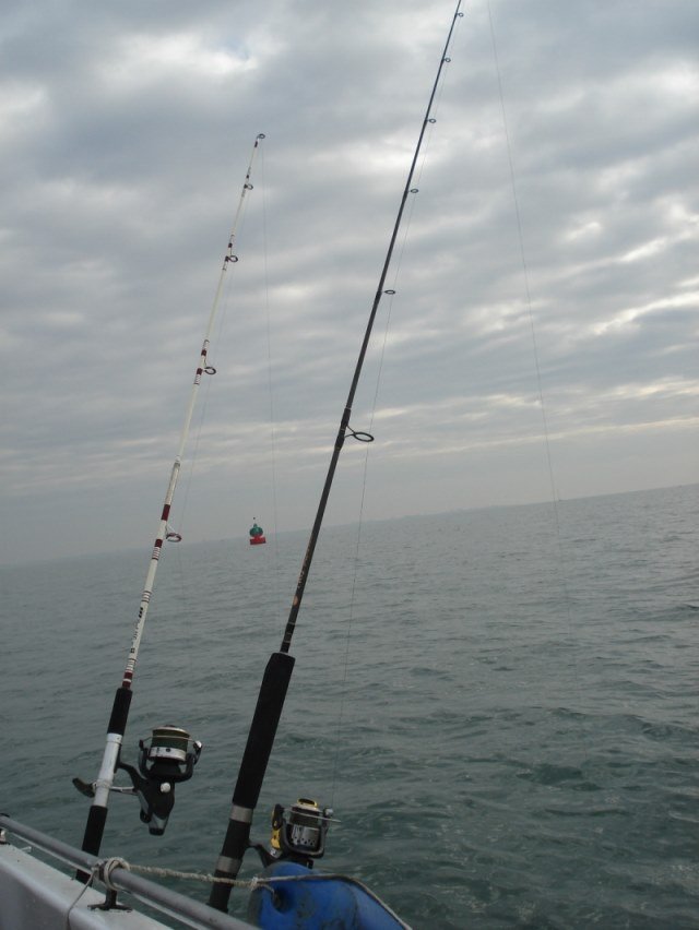 Leo met neef vanuit Stavenisse de Oosterschelde op