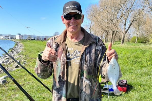 Kees en Willy, vissen aan het Noordzeekanaal